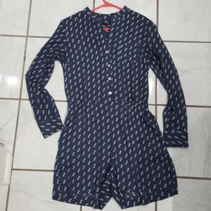 Long sleeved shorts romper with pockets